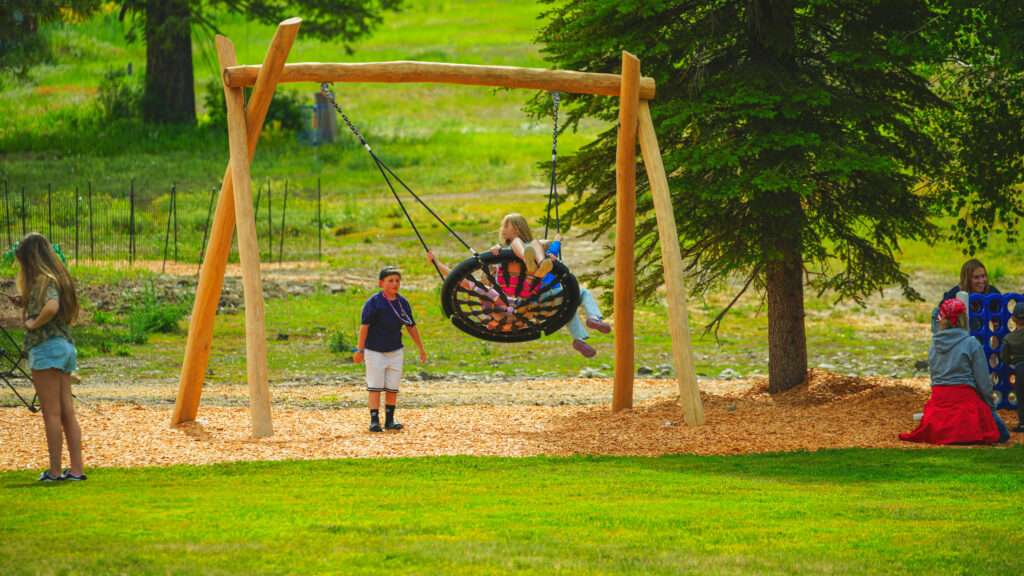 Around the World in 3 Days – Basecamp